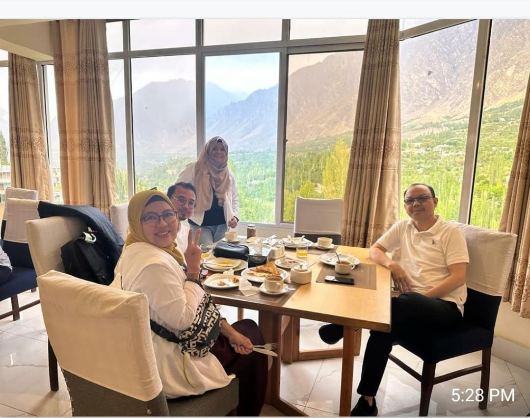 Hilltop Hotel, Hunza Karimabad  外观 照片