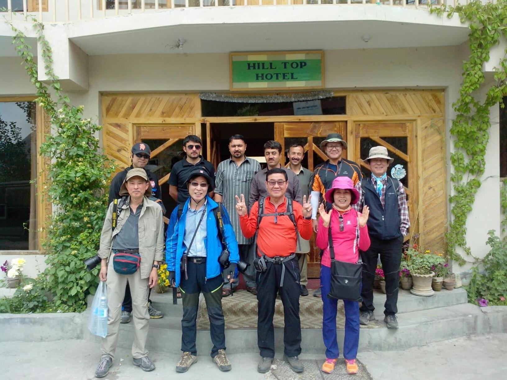 Hilltop Hotel, Hunza Karimabad  外观 照片