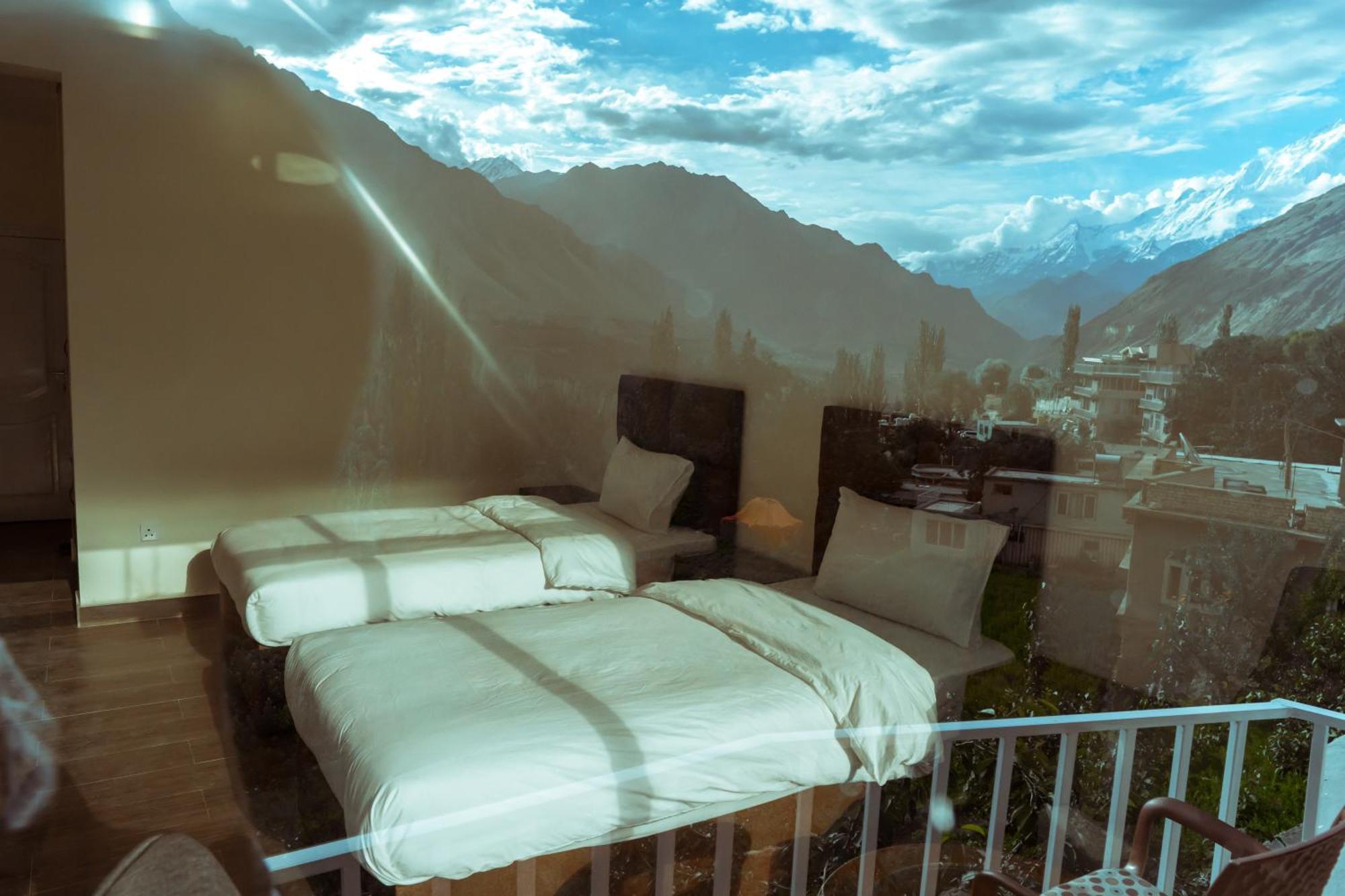 Hilltop Hotel, Hunza Karimabad  外观 照片