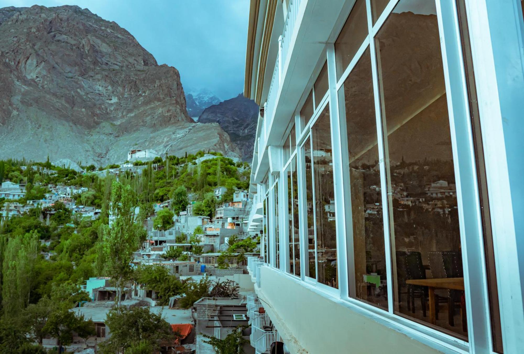 Hilltop Hotel, Hunza Karimabad  外观 照片